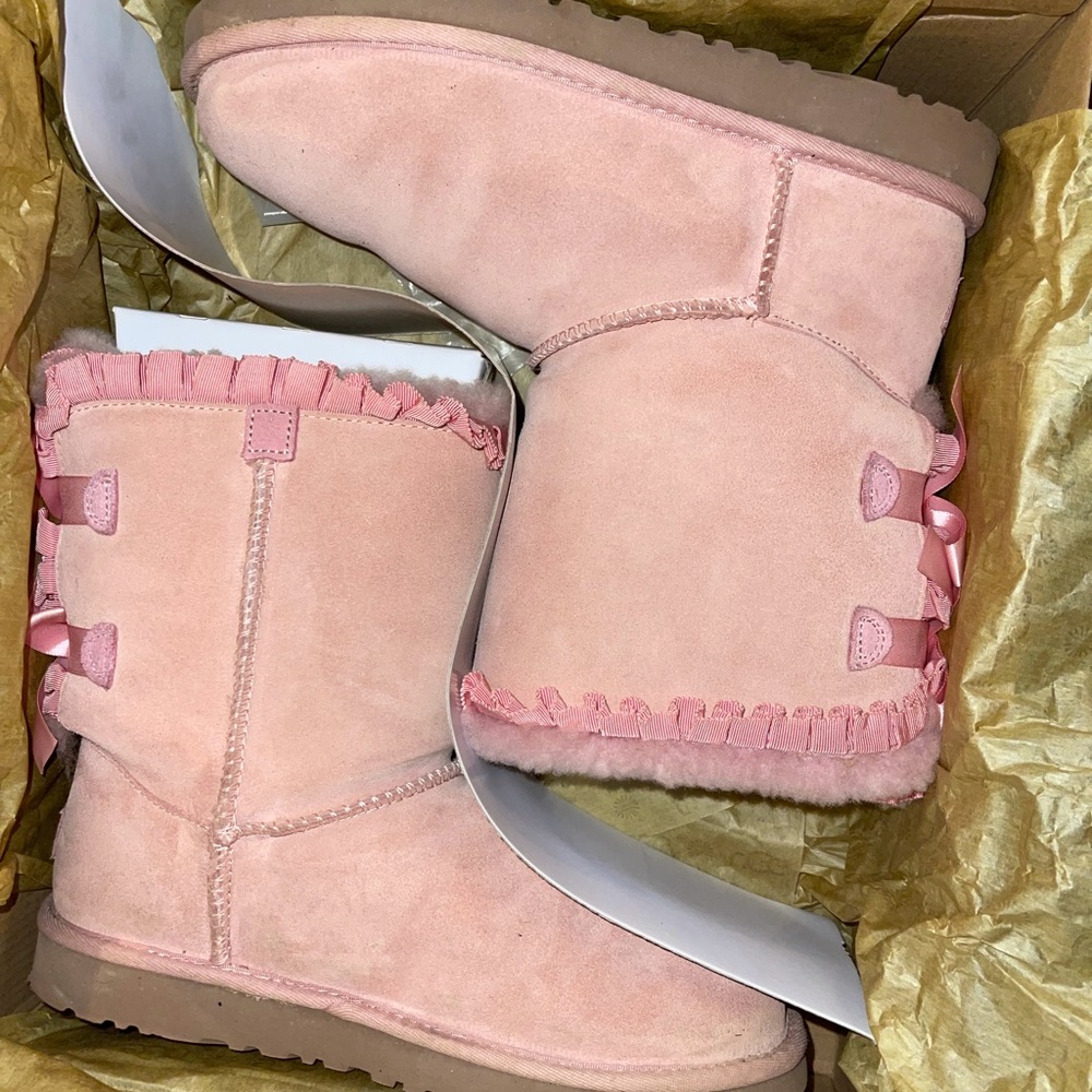 Ugg’s with bows